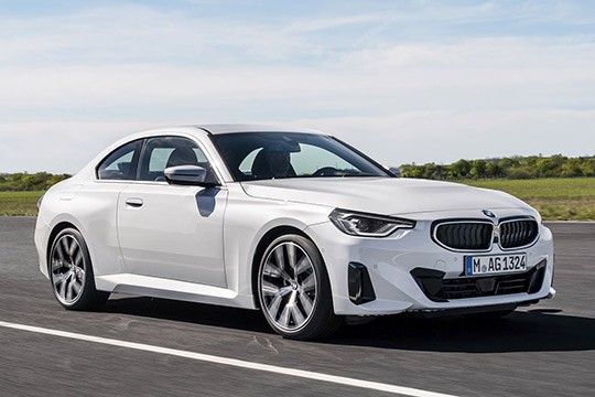 BMW Seri 2 (G42 220i)