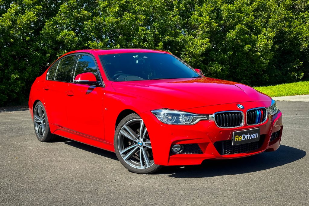 BMW Seri 3 (F30 330i)